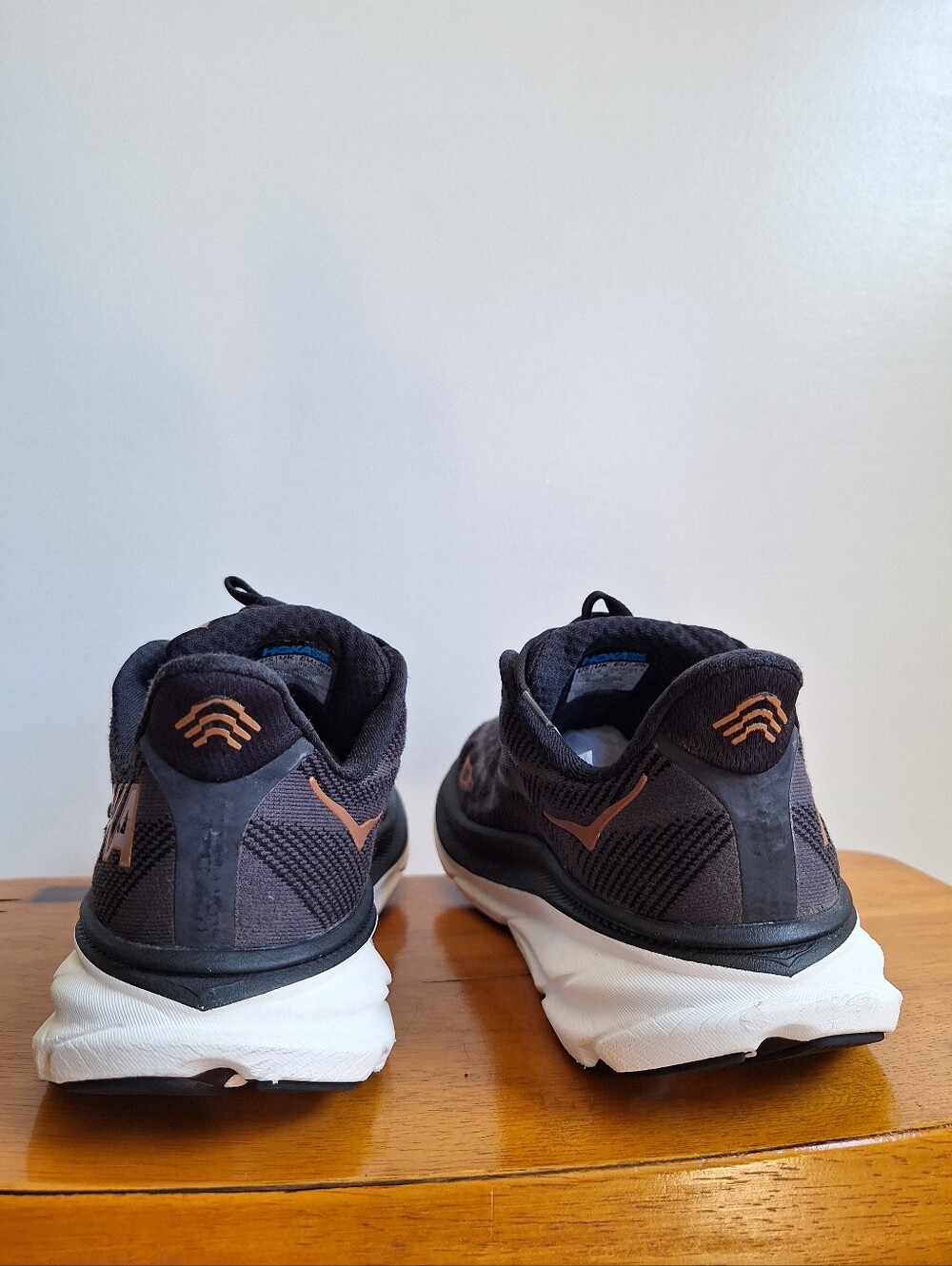 Hoka Clifton 9  Black/Rose Gold  Women's Size 7.5B - Picture 2 of 16